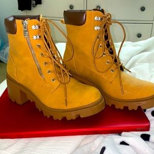 Crème Color Booties